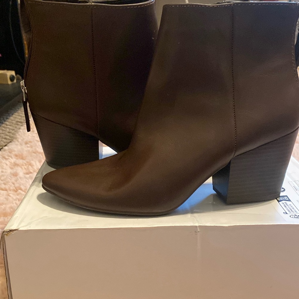Women Brown Ankle Boots size 8